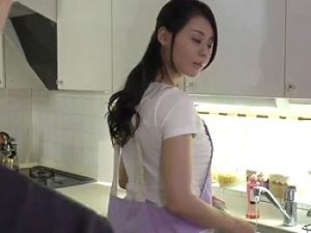 [お姉さん]旦那が転勤で留守で寂しい奥様が義弟とねっとりキスを交わす！兄嫁と一線を越えてしまいイケナイ関係に！夫に内緒で浮気セックスの画像