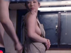 [不倫]［沼浮気セレブ/虹実写化］お願いムラムラお膣鎮めて！パパに放置されたムッチリ奥様が下着も着けずに他人棒を欲しがるエロ動画の画像