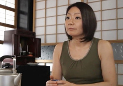 【五十路・人妻熟女】「ありがとね♡」未亡人になり女を忘れていたムチムチ巨乳おっぱい美魔女おばさんが若い男に堕ちる!の画像