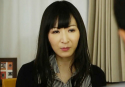 【神乳・美魔女ママ】「いいわよ…♡」脱がすと凄い!スレンダーくびれ巨乳おっぱいの清楚美人な人妻熟女おばさんの近親相姦!の画像