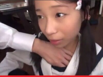 【無垢無毛】 思春期の私立●学生女子は、教師とデキていた！SEXは愛があるからセーフ。の画像