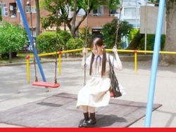 【あうろり】 10歳女児の平均よりも小さい、136cm・バスト65の子供がAVに出演！世も末。美好柚伽の画像