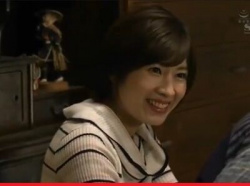 【淫妻】 この一見家庭的で清楚な美人妻は、とんでもなく破廉恥な痴女だった件。奥田咲の画像