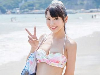 【マジックミラー】海でナンパした水着美少女が素人男性と混浴温泉マッサージ⁉ローション素股と中出しセックスするエロ企画‼の画像