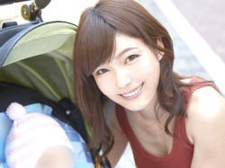 【マジックミラー】夫婦ナンパ企画で子持ち人妻に巨根男性が悩み相談!旦那を待たせデカチン挿入される奥様の不倫NTRセックス‼の画像