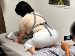 【熟女】おばさんレンタルの50代美魔女美女人妻を●撮●し撮り！垂れ乳爆乳おっぱいを責められなし崩し不倫する一部始終！の画像
