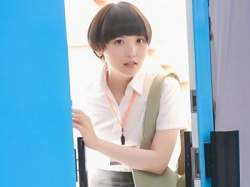 『私…陰キャですよ…』ショートカット美少女SOD女子社員が素人男性を逆ナンパしてミラー号連れ込みしSEXするエロ企画⁉の画像