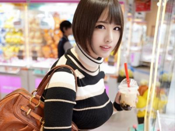 『カメラ…恥ずかしい…』女子野球やってるアスリート女子のハメ撮り流出⁉爆乳おっぱいでエロパイズリから巨尻バックセックス!の画像