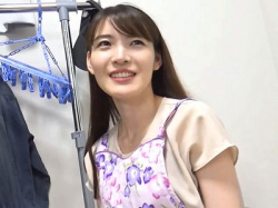 『絶対…内緒ですよ…』おばさんレンタルの三十路美魔女美女人妻を●撮●し撮り⁉巧みに脱がしハメ撮りするエロ不倫セックス!の画像