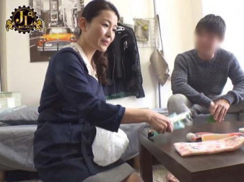 【おばさんレンタル】家政婦としての業務をこなすために自宅訪問してくれ綺麗な奥さんは口説かれ浮気SEXの画像