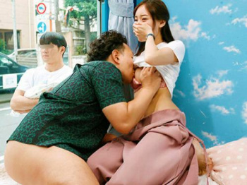 【MM号】「旦那よりデカチンかもです♡♡」スリムでスタイル抜群の奥様を人妻ナンパ!ドクドク孕ませ中出しw【寝取られ素人】の画像