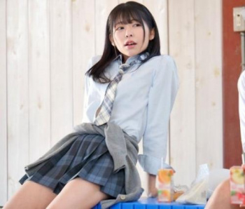 【レ●プ】オヤジとセックスするわけないじゃんwと舐めた態度のパパ活JKに天罰レ●プ→デカチン生挿入イカせ制裁で犯しまくるの画像