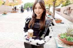 【素人】YOASOBIのボーカル似のロリ美少女!普段はビリヤード場でバイトしてるスタイル抜群のとんでもないキツマン美少女の画像