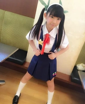 【動画像】子供っぽく見えるけど巨乳なグラビアアイドルいたじゃん?の画像