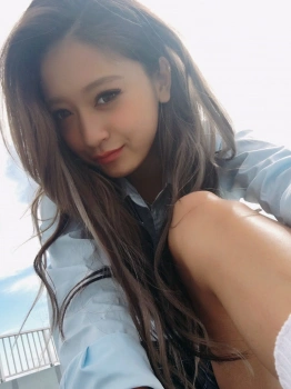 【動画像】みちょぱのセーラー服姿がエッチwwwwwwwの画像