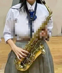 【爆乳】吹奏楽部さん(16)、演奏よりおっぱいが主張しすぎてしまうｗｗｗｗｗｗｗｗの画像