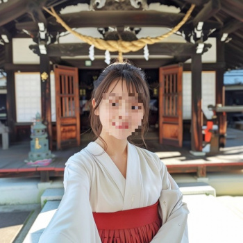 【画像】Xで23歳処女巫女が大ブレイクｗｗｗｗｗｗｗｗの画像