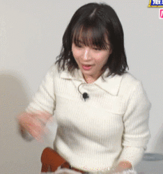 【GIF】広瀬すずおっぱい揺れる10代の頃と違っていい感じに熟してきたなの画像