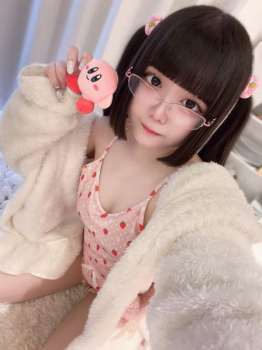 【画像】童顔口リ女の子「太ももで窒息死させちゃうゾッ☆」の画像