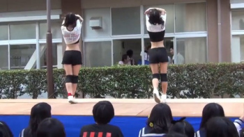 【動画あり】JKさん(17)、学校でエッチなダンスをしてチー牛にオナネタ提供ｗｗｗｗｗの画像