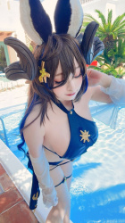 【画像】おっぱいデカすぎるコスプレイヤーさん、最近の流行りとマッチwwwwwwwwwの画像