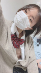 【画像】ボーイッシュJKさん、頭隠して乳頭隠せずwwwwwwwwwwwwwwwの画像