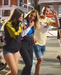 【動画】海外の中学生、とんでもなくエッチなお尻で出歩くｗｗｗｗｗｗｗｗの画像