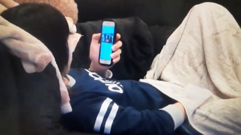 【画像】リビング行ったら妹のオナニー現場に遭遇したｗｗｗｗｗｗｗｗｗｗｗｗの画像