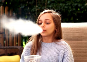 【画像あり】8歳で成長が止まった22歳女性「口リコンしか寄ってこない」と嘆く…の画像