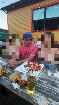 【動画】アメリカのまんさん、比較的カジュアルにおっぱいを出すｗｗｗｗｗｗｗの画像