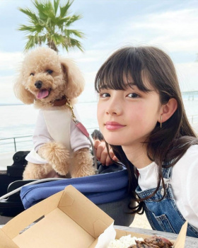 【画像】中学生まんさん、お胸の揺れがわかりすぎる服を着てNHKに出てしまうｗｗｗｗｗｗｗｗの画像