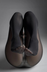 【論争】正直言って「脚コキ」のどこがエロいのかわからないｗｗｗｗｗｗｗの画像