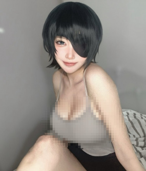 【画像】爆乳コスプレイヤーさん、おっぱいの現実を見せつけるｗｗｗの画像