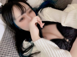 【画像】貧困女子、自慰行為で稼いでしまうの画像