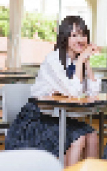 【悲報】アラサーまんさん(28)、JKコスをさせられてしまうの画像