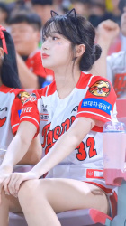 【動画あり】WBCの??台韓チア、とんでもなくエッチ??の画像