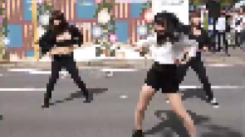 【動画】ダンスサークルの女子大生さん、おっぱいポ□リしても踊り続けるｗｗｗｗｗｗｗｗの画像