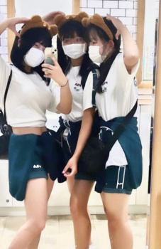 【画像】ＪＫ「体育祭終わりの格好だけど全然ショッピングモール繰り出そ～?」の画像