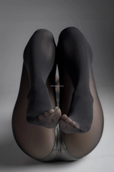 【論争】正直言って「脚コキ」のエロいとこが分からないｗｗｗｗｗｗｗの画像