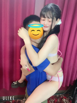 【画像】地下アイドルの濃厚接触ファンサがエロすぎるｗｗｗｗｗｗｗｗｗｗｗの画像