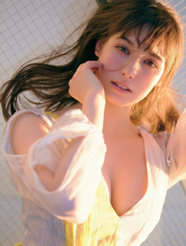 【画像あり】トラウデン直美「初グラビアです。ぜひ見てね」ﾊﾟｼｬｯ  ガルちゃん民「……?」の画像