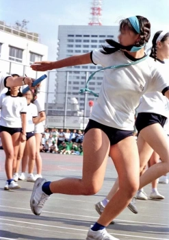 【画像】昭和の体操着だったブルマってエロくね？の画像