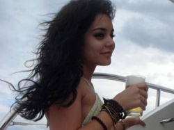 ヴァネッサ・ハジェンズさん画像集71枚【ヌード】の画像