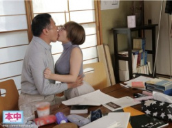 宍戸里帆 高学歴文系女子は小説のような禁断の恋に堕ちちゃう肉欲まみれ歳の差純愛SEX〜の画像