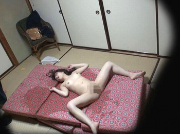 ＜素人ナンパ＞MM号から勝手に下車したエロ生意気OLをお仕置き調教！★★キメセクで大量潮吹きさせ連続射精×連続中出し！の画像