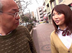 〖ミニスカ×パンチラ〗魅惑の制服娘が舌技で挑発し子宮を深く突かれて何度も昇天する瞬間を目撃せよ!の画像