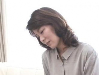 五十路熟女の乾いた膣蜜～スレンダーな美肌は若いペニスを求めてしまう～冨永真妃～の画像