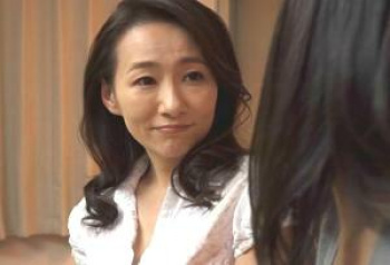 美熟女~抱き心地良さそうで艶っぽい熟れた肉体が婿の性欲を刺激するの画像