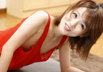 【ヨガの講師】「中に素晴らしいよっ♡♡」ガリガリ貧乳おっぱい・スレンダー体型の美人ギャル講師の胸チラ誘惑＆膣内射精SEX！の画像