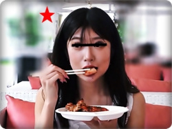 【個人撮影】 美味しそうに焼肉を頬張るメチャ可愛い美少女にホテルで生肉棒をご馳走しドクドク濃厚中出し♪の画像